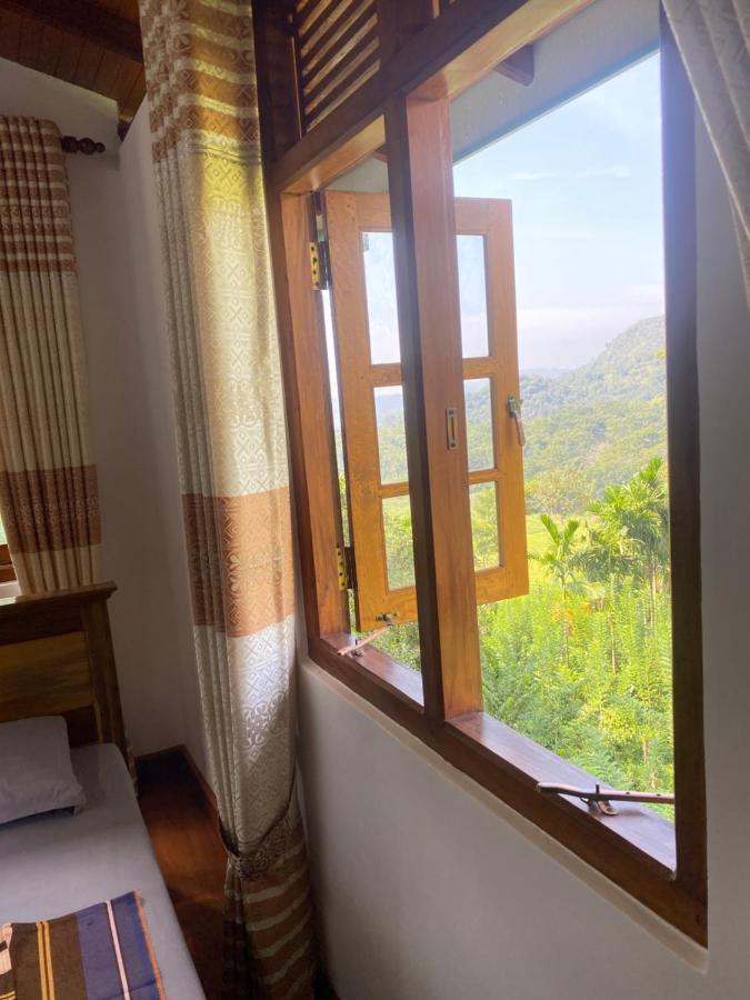 Happy Feet Diyaluma Bed & Breakfast Koslanda Ngoại thất bức ảnh